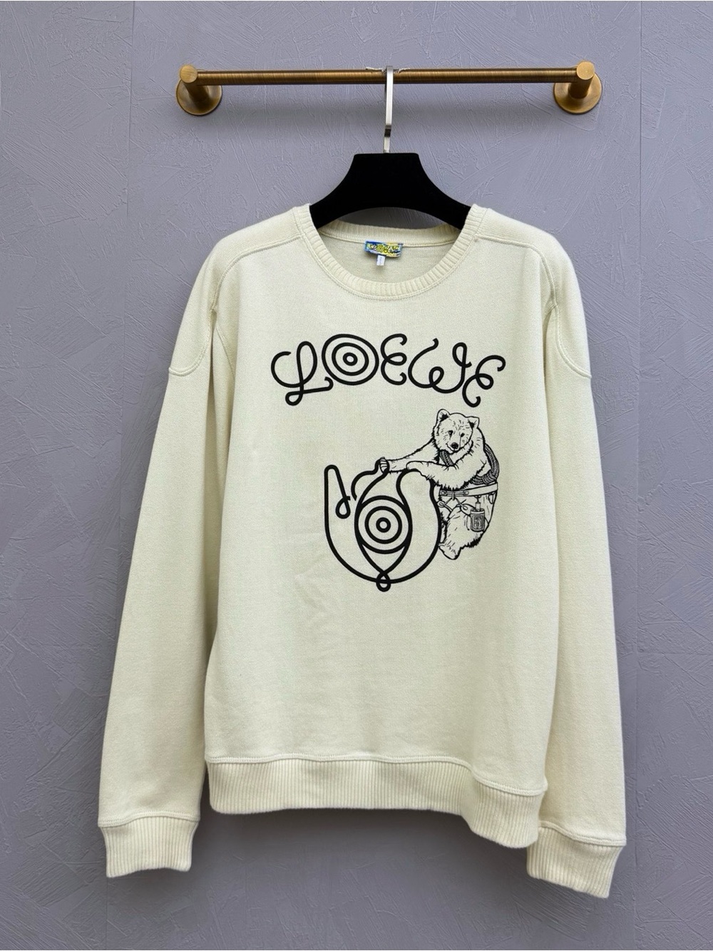 🚩steal Loewe Cream Crewneck Sweater with Black Bear Graphic